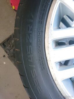 235/45  ZR17 R17 FORD NOKIAN 235/45/17  Letni 4mm - 4