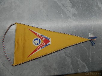 Prodám retro vlaječku Auto klub Škoda Praha. - 4
