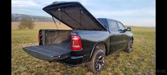 NOVÝ KRYT KORBY DODGE RAM LIMITED ČERNÁ PERLEŤ - 4