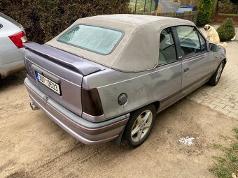 Opel Kadett 1.6i Bertone - 4
