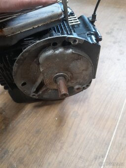 Motor do sekačky Brigs Stration - 4