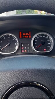 Prodám Dacia Duster 1.6i 4x4 - 4