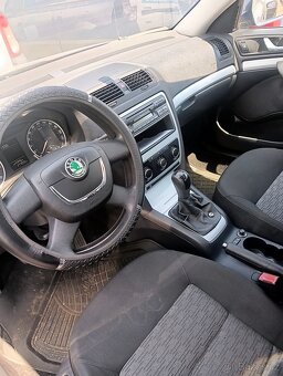 Škoda Octavia 1.8,benzín,2009 - 4