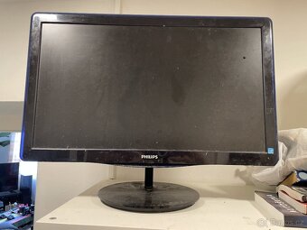Monitory Philips FullHD 60 Hz - 4