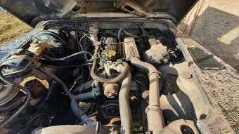 Land Rover Defender 90 - 4