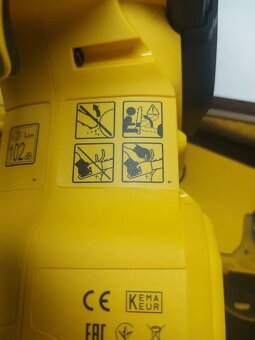 Nová aku řetězová pila Dewalt DCM565N - 4
