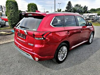 Mitsubishi Outlander 2.4 PHEV,4WD,LED,Kamera,Tažné - 4