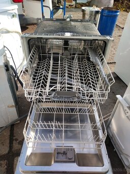 Prodám  vestavnou digitální  myčku ZN.BOSCH-60CM--DOVEZU-- - 4