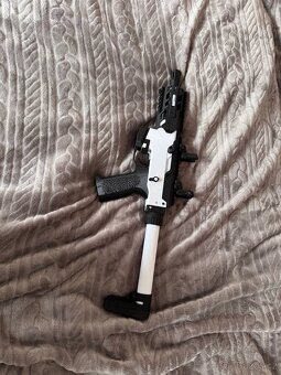zakázková airsoftová zbraň - 4
