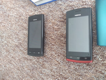 2x NOKIA 500 na díly - 4