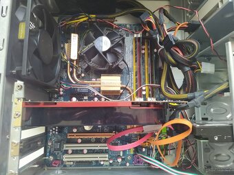 PC sestava s Intel Core2Duo E8200 - 4
