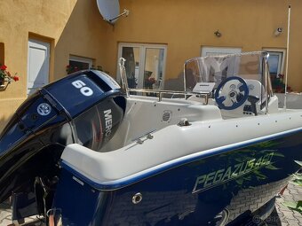 Motorový člun PEGAZUS 460 - 4