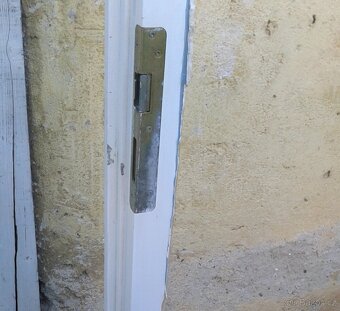 Dřevěné masivní vchodové vstupní dveře - 4