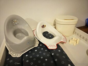 Přebalovací pult Ikea Stuva s příslušenstvím - 4