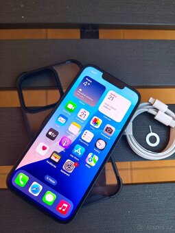 iPhone 14 - komplet balení + zdarma MagSafe PanzerGlass kryt - 4