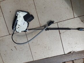 VW Sharan 7N 2010-- , díly PP a PZ dveří - 4