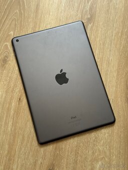 Apple IPad 8. Generace 128GB wifi, IOS 26 - 4