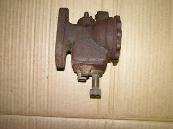 Prodám karburátor ze stabilního motoru Slavia - 4