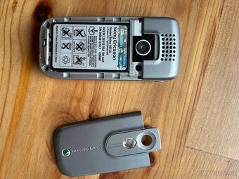Sony Ericsson K300i - 4