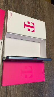 T Phone 5G - 4