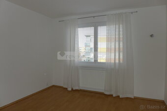 Pronájem novostavby bytu 3+kk s balkonem, garáží a parkovací - 4