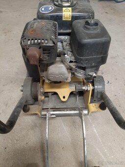 Vibrační deska Bomag BVP 18/45 - 4