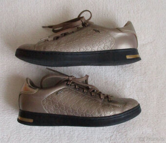 Dámské kožené polobotky sneakersy zlaté Geox 38 - 4