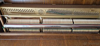 Piano Rösler - Petrof - Dub - 4