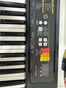 Digital keyboard Yamaha PSR FS2 - 4