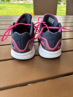 Adidas vel.37 1/3 - 4