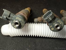 PEUGEOT, CITROEN 1,4HDI VSTŘIKY BOSCH 0445110339 - 4
