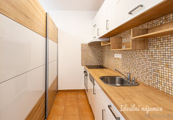 Pronájem bytu 1+kk, Farkašova, Kyje, 16000 Kč/měs, 32 m2 - 4