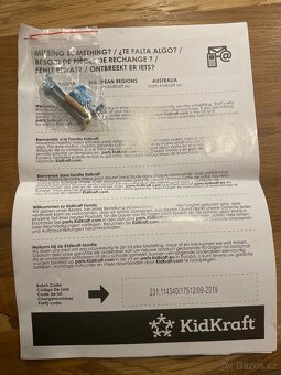 KindKraft stul na Lego s boxy a stavebnicemi - 4