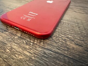 iPhone XR 64 GB (PRODUCT)RED – plně funkční - 4