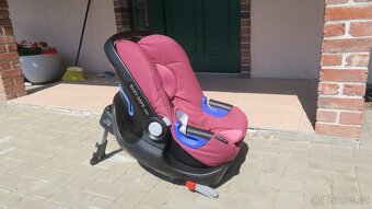 Britax Romer Baby-Safe i-Size se základnou - 4