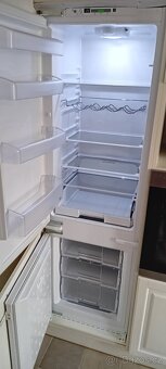 Vestavná lednice Beko CBI7702 - 4