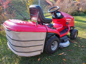 Zahradní traktor Honda HF 2417 - 4