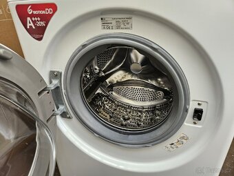 Úzká parní pračka LG na 6,5kg - 4