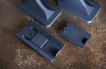 Stojan na dron s vyměnitelnými držáky - 4