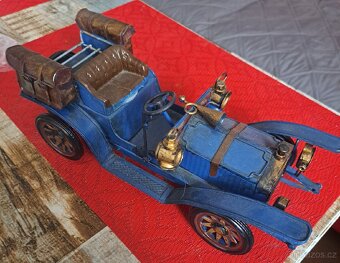 Plechové staré autíčko - 4