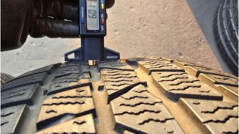 Zimní pneu 225/55/17 Continental - 4