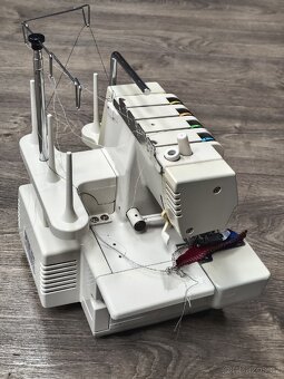 Šicí stroj overlock Singer 14 U134 - 4
