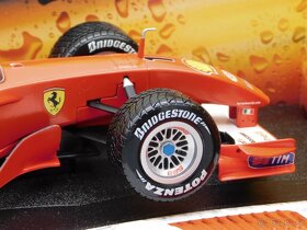 Model formule 1 Michael Schumacher 2001 King of Rain, Hotwee - 4