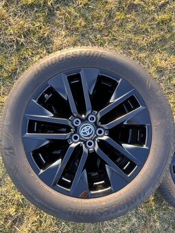 Prodám originál Toyota ALU černé disky R19 + pneu - 4