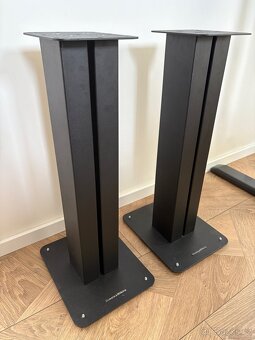 Bowers & Wilkins (B&W) 606 se stojany - 4