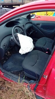 Toyota yaris - 4