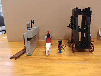 LEGO Castle 6061 Siege Tower +návod - 2 - 4