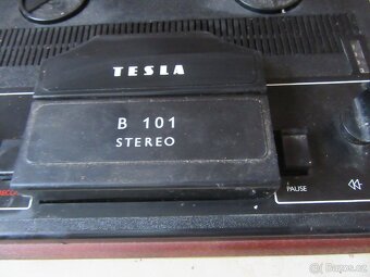 Nabízím magnetofon Tesla B 101. Motor běží. Přetáčí doprava - 4