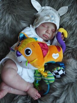 LAMAZE Kočička Sally - 4
