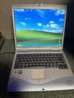 Fujitsu Amilo M-6500 - 4